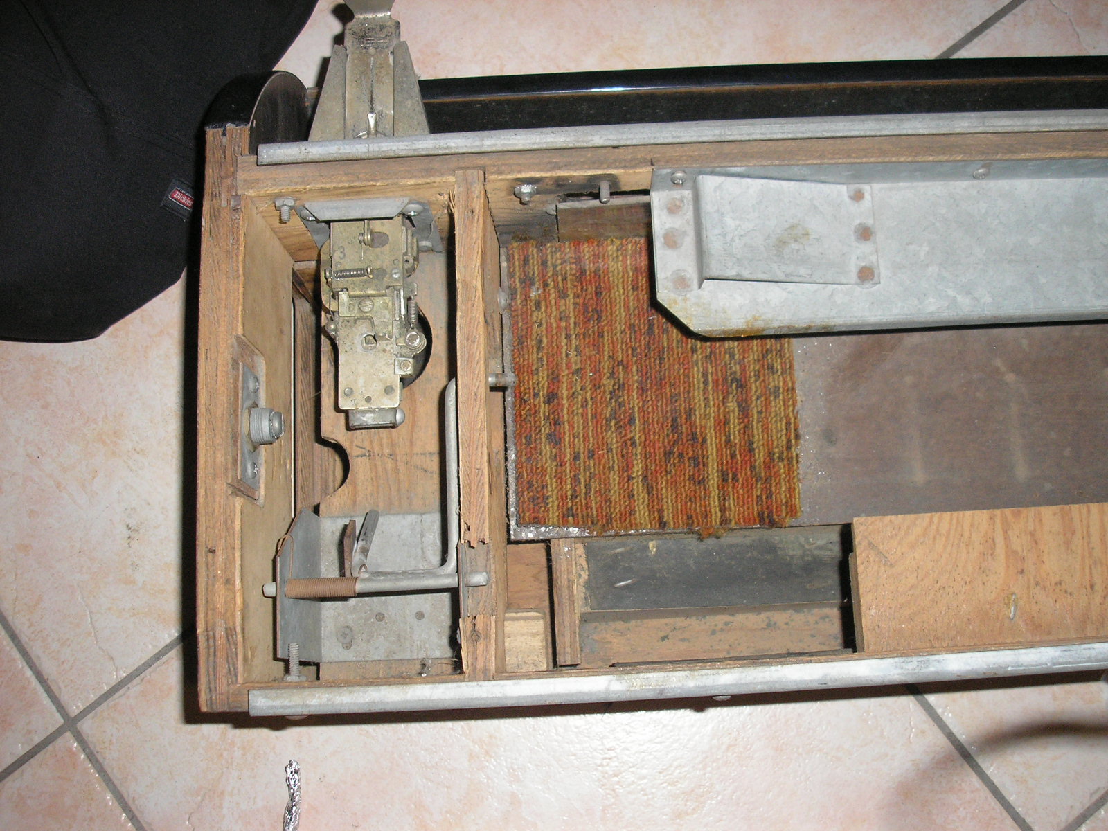 Identify Old CoinOp Pool Table